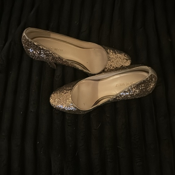 Sparkly gold heels - Picture 3 of 3